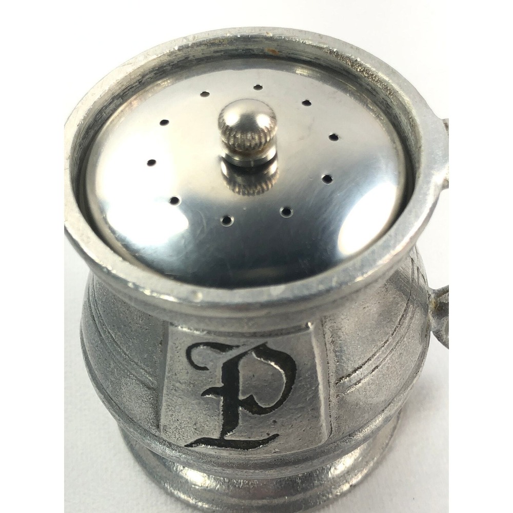 Wilton Armetale RWP Pewter‎ Salt & Pepper Shakers Plough Tavern Pattern Vintage - Picture 11 of 16